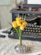 Load image into Gallery viewer, Teeny Tiny Tulips
