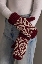 Load image into Gallery viewer, Patterned Mittens
