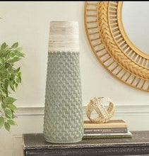 Load image into Gallery viewer, Diamond Textured Vase
