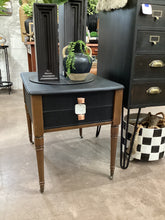 Load image into Gallery viewer, End Table

