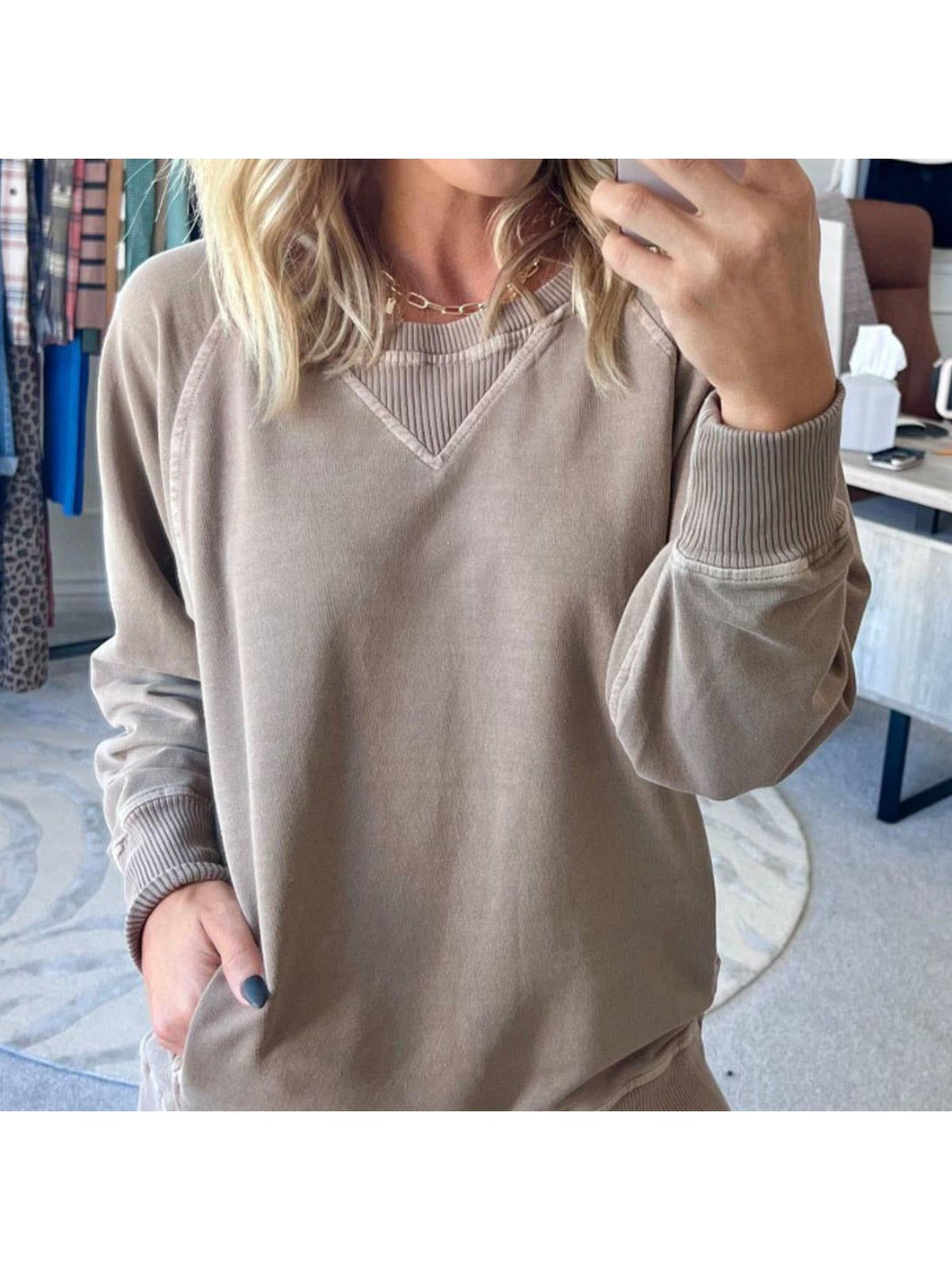 Ribbed Pocket Pullover Long-Sleeved Sweatshirt
