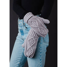 Load image into Gallery viewer, Patterned Mittens

