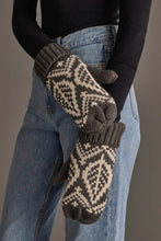 Load image into Gallery viewer, Patterned Mittens
