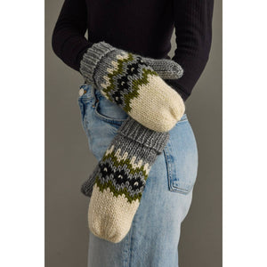 Patterned Mittens