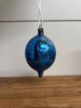 Load image into Gallery viewer, Teardrop Ornament The Skier
