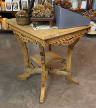 Load image into Gallery viewer, Natural Wood Oak End Table
