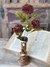 Load image into Gallery viewer, Jester Blooms
