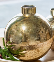 Load image into Gallery viewer, Gold Ball Vase
