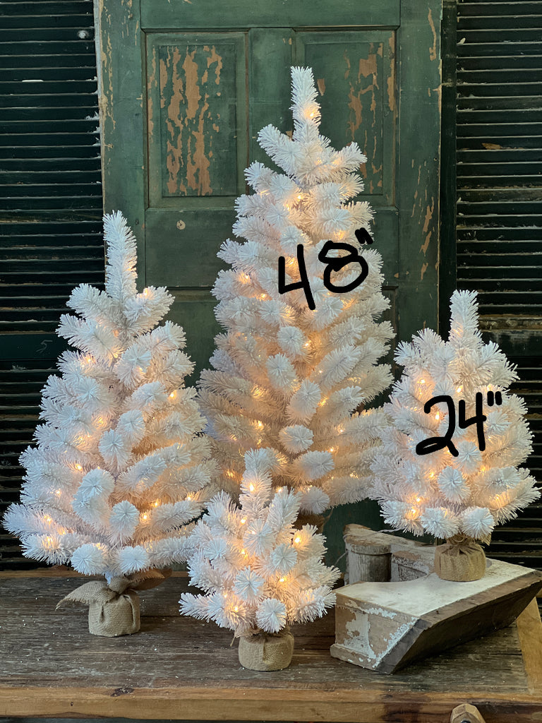 Winter White Lighted Tree