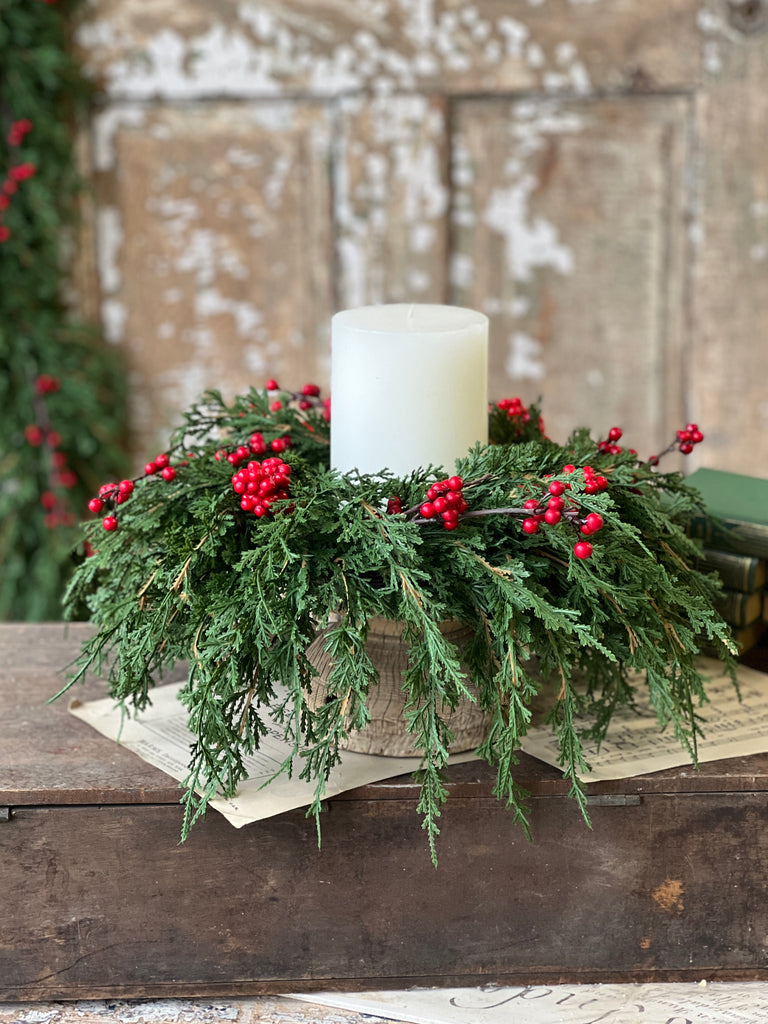 Emerald Falls w/ Berry Candle Ring