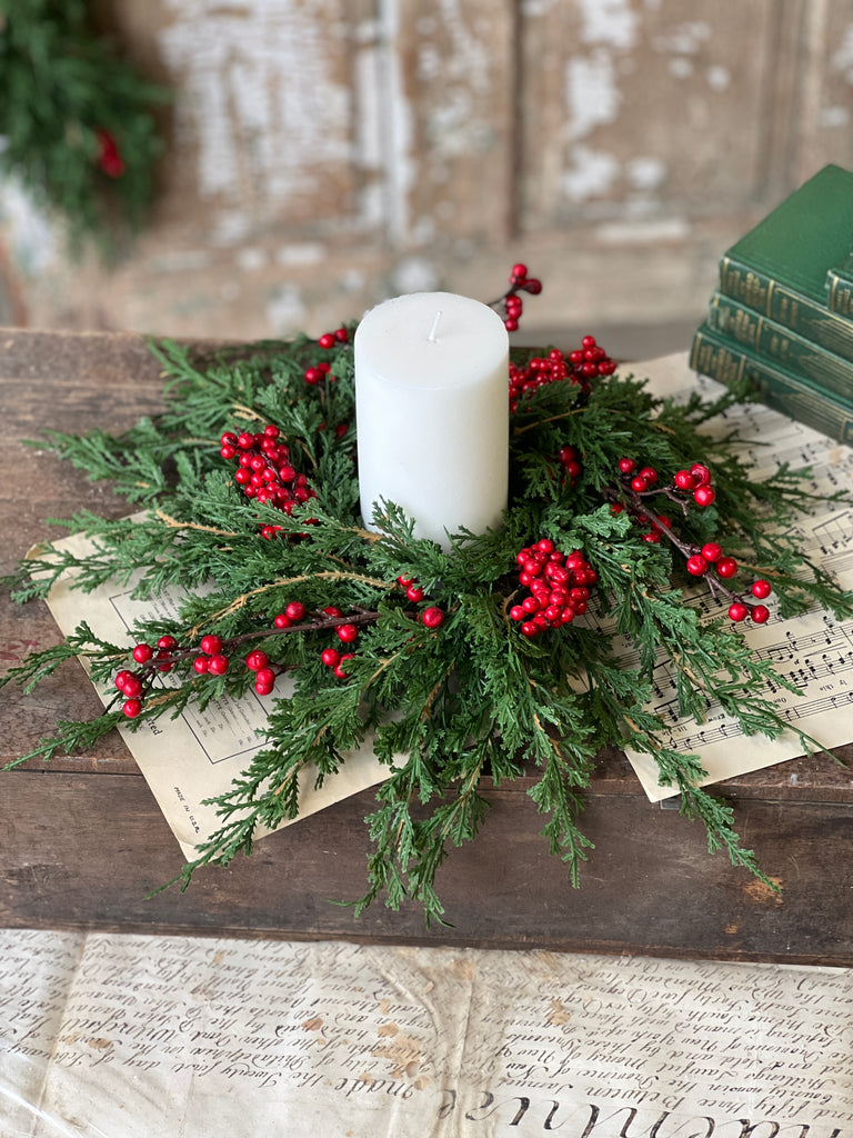 Emerald Falls w/ Berry Candle Ring