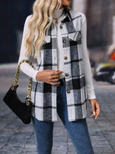 Load image into Gallery viewer, Plaid Sleeveless Vest
