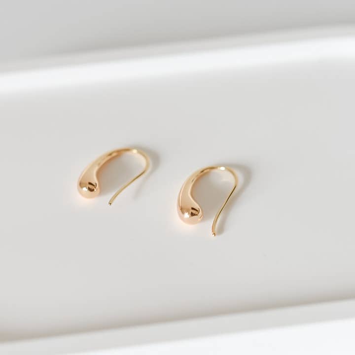 Aspen Teardrop Hoops 18k Gold Plated Earrings